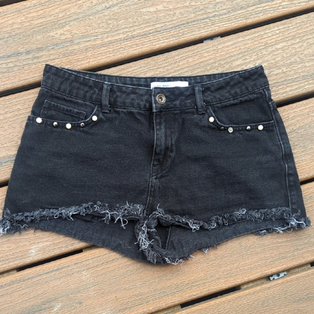 Zara Black Jean Shorts Frayed Hem With Embellishments - Sz 6 Great Condition - Picture 2 of 10